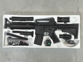 Airsoft rifle M4 RIS M83A2 con accesorios - UNFUNCTIONAL [Double Eagle]