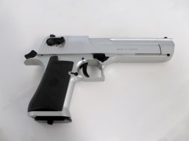 Pistola airsoft DE .50AE CO2, corredera metálica, blowback - Plata - NO FUNCIONAL [KWC]